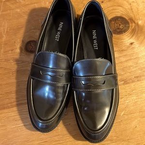 Nine West Jameso size 9M. Dark Gray